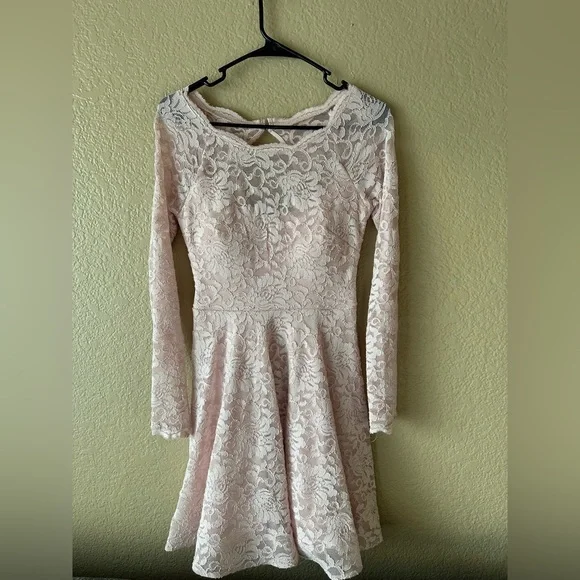 My Michelle | Dresses | Long Sleeve Lace Homecoming Dress Size Three |  Poshmark